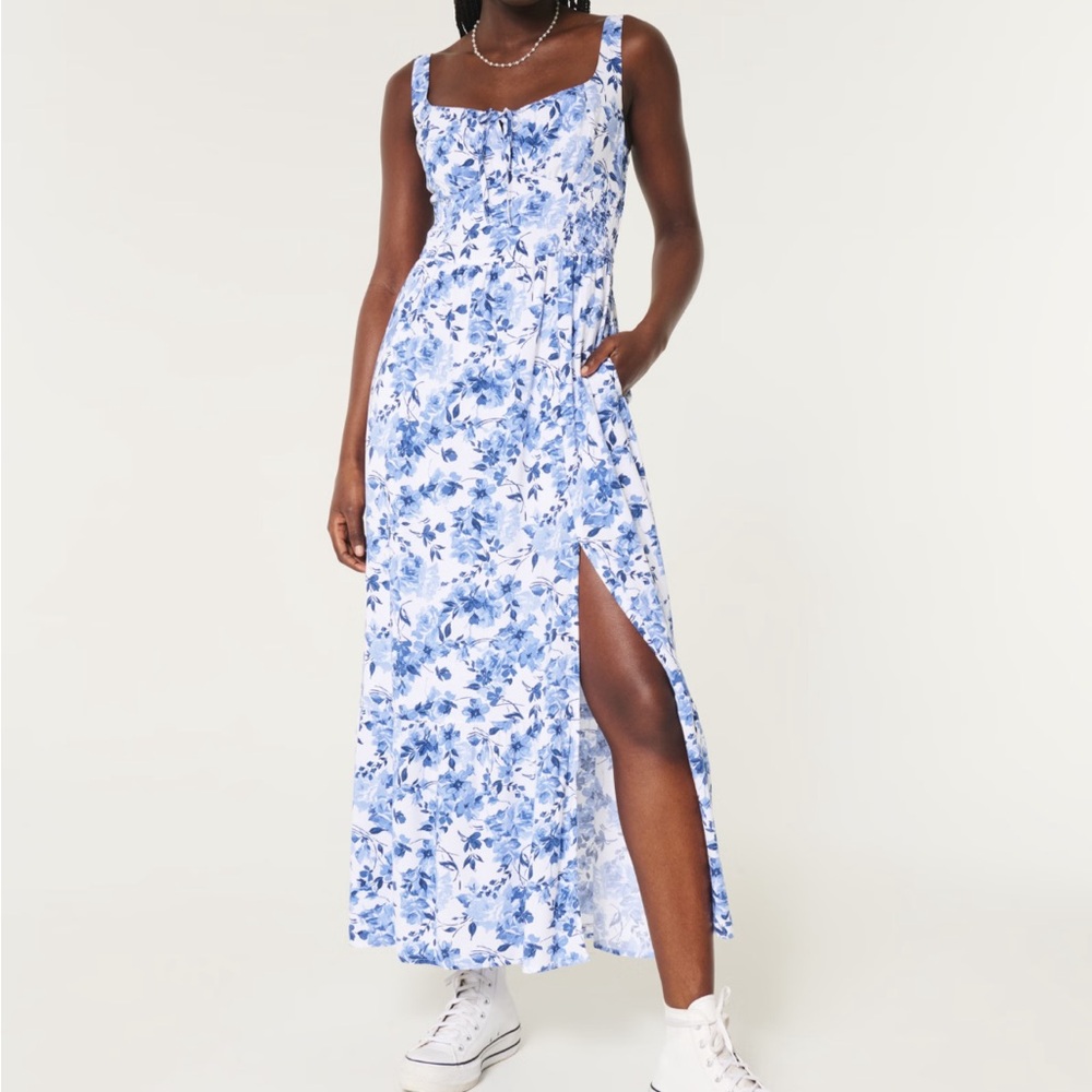 New In Bag Medium Hollister Sofia Smocked Maxi Dress